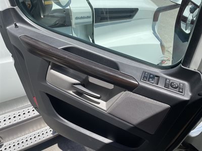 2022 Freightliner CASCADIA 126