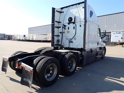 2022 Freightliner CASCADIA 126