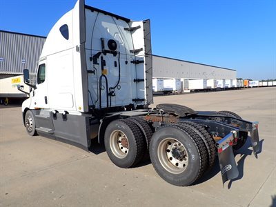 2022 Freightliner CASCADIA 126