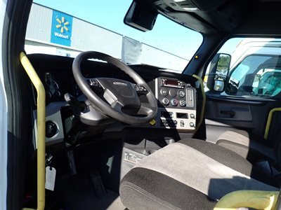 2022 Freightliner CASCADIA 126