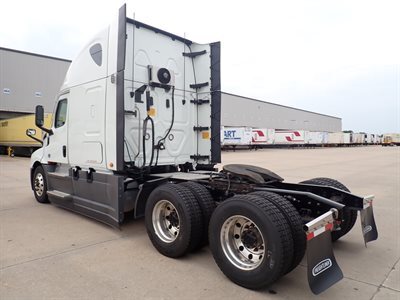 2022 Freightliner CASCADIA 126