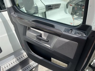 2022 Freightliner CASCADIA 126