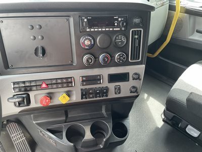 2022 Freightliner CASCADIA 126