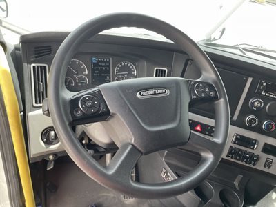 2022 Freightliner CASCADIA 126