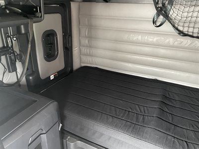 2022 Freightliner CASCADIA 126
