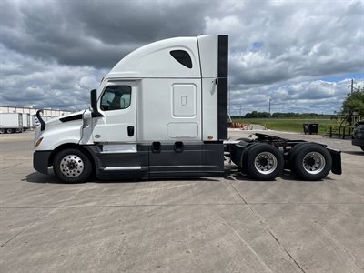 2022 Freightliner CASCADIA 126