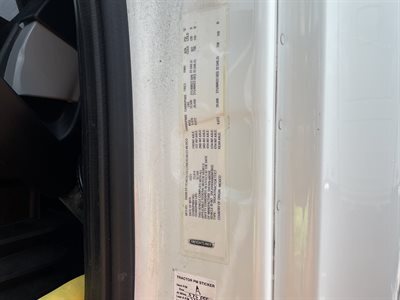 2022 Freightliner CASCADIA 126