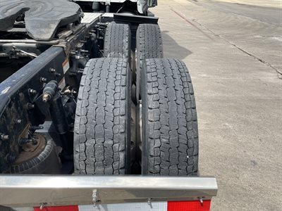 2022 Freightliner CASCADIA 126