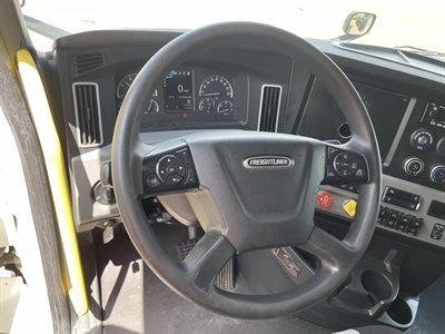 2022 Freightliner CASCADIA 126