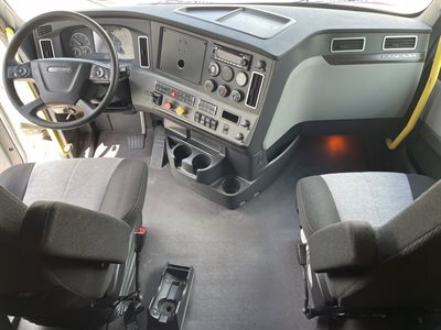 2022 Freightliner CASCADIA 126