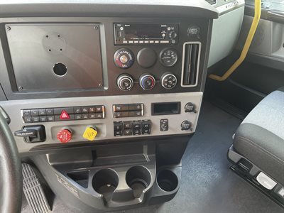 2022 Freightliner CASCADIA 126