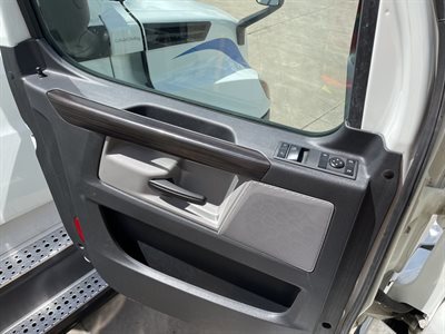 2022 Freightliner CASCADIA 126