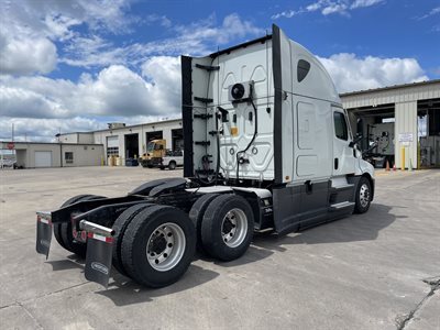 2022 Freightliner CASCADIA 126