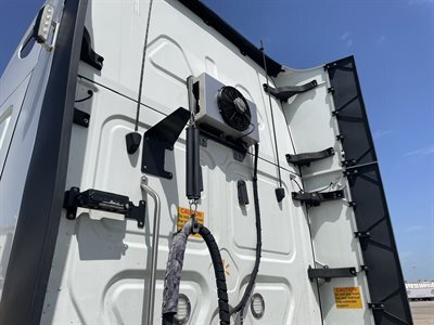 2022 Freightliner CASCADIA 126