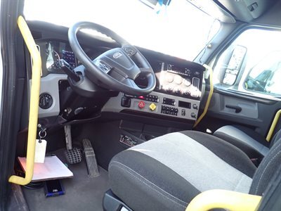 2022 Freightliner CASCADIA 126