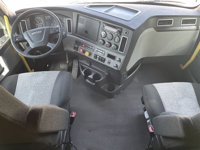 2022 Freightliner CASCADIA 126