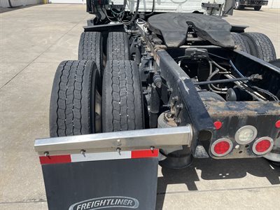 2022 Freightliner CASCADIA 126