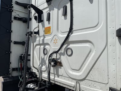 2022 Freightliner CASCADIA 126