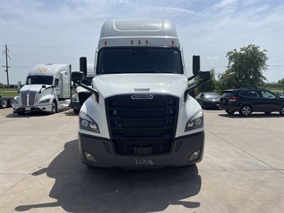 2022 Freightliner CASCADIA 126