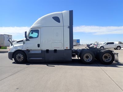 2022 Freightliner CASCADIA 126