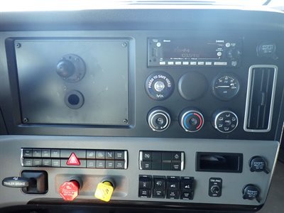 2022 Freightliner CASCADIA 126