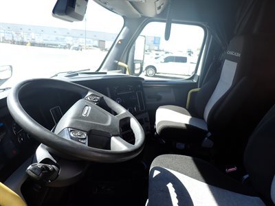 2022 Freightliner CASCADIA 126