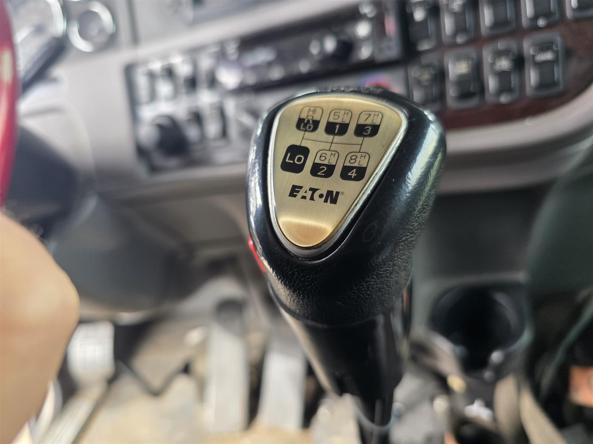 2018 Peterbilt 389
