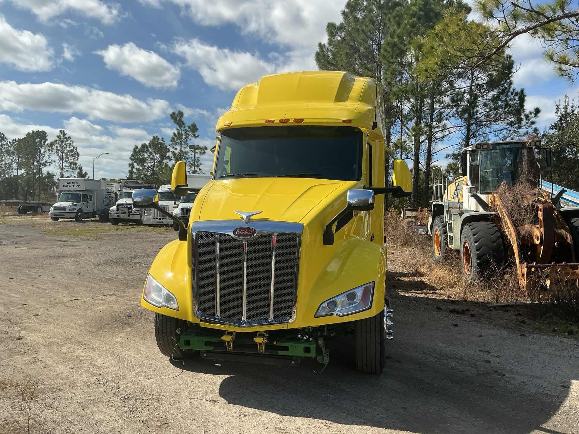 2023 Peterbilt 579