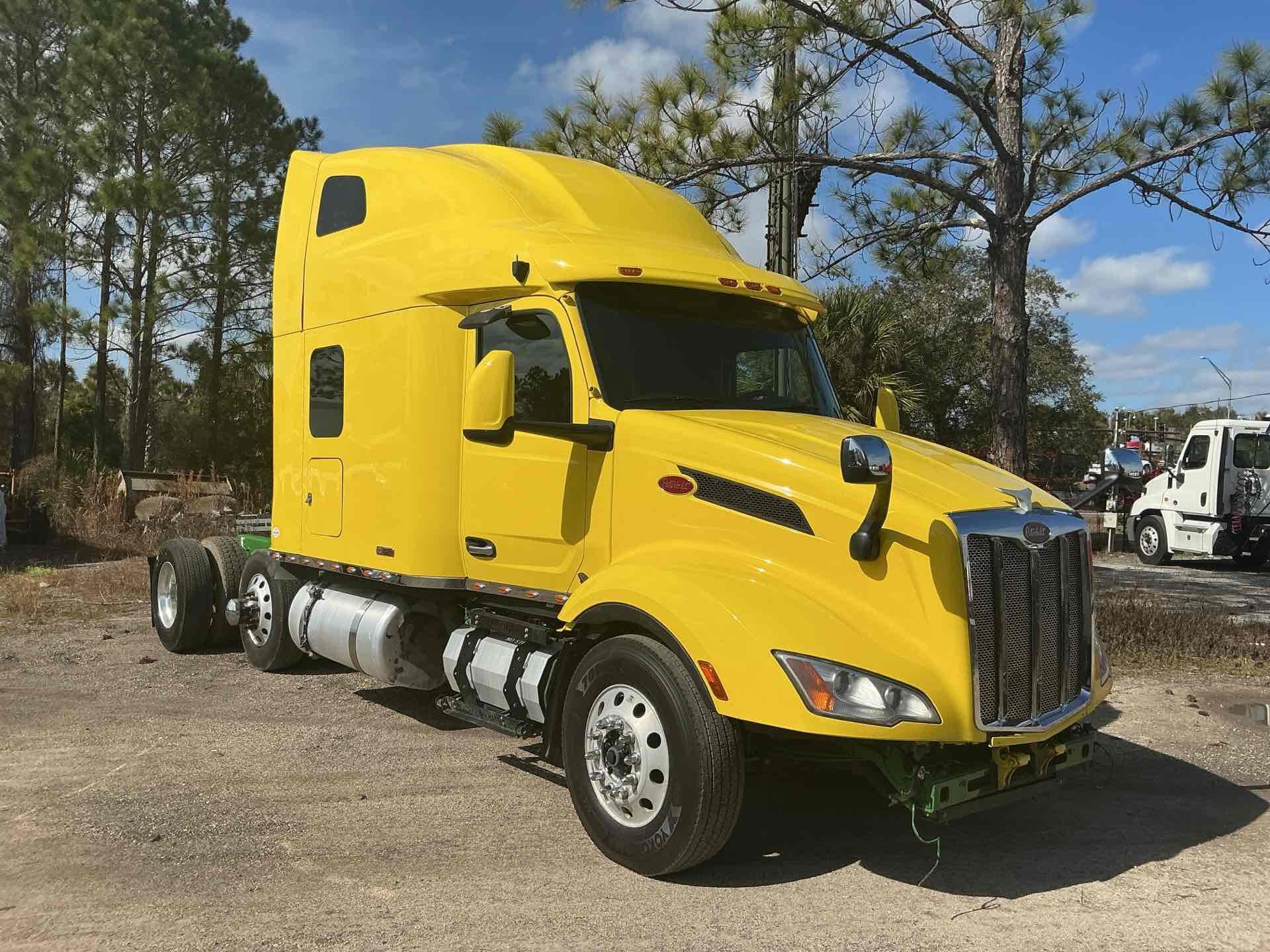 2023 Peterbilt 579