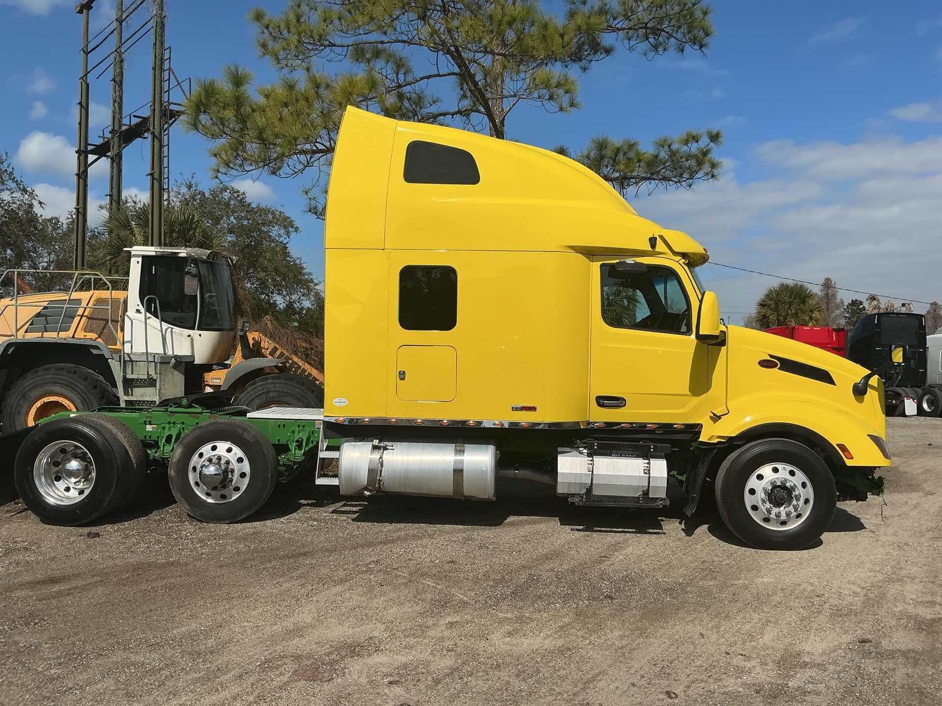 2023 Peterbilt 579