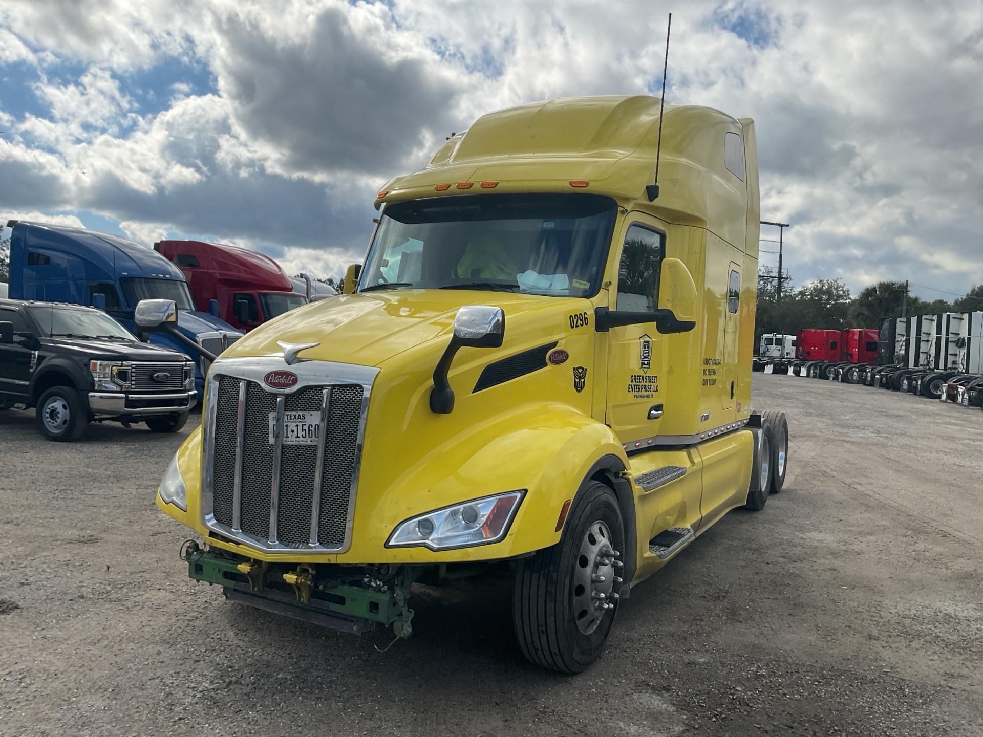 2023 Peterbilt 579