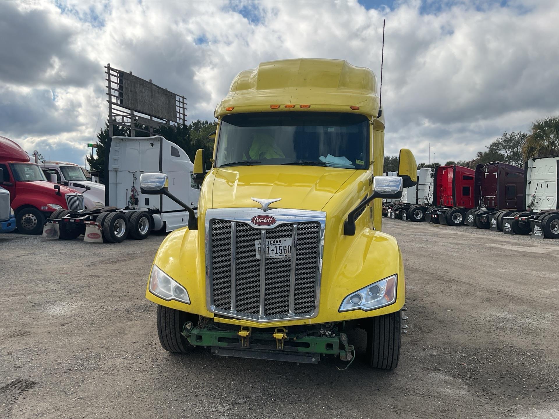 2023 Peterbilt 579