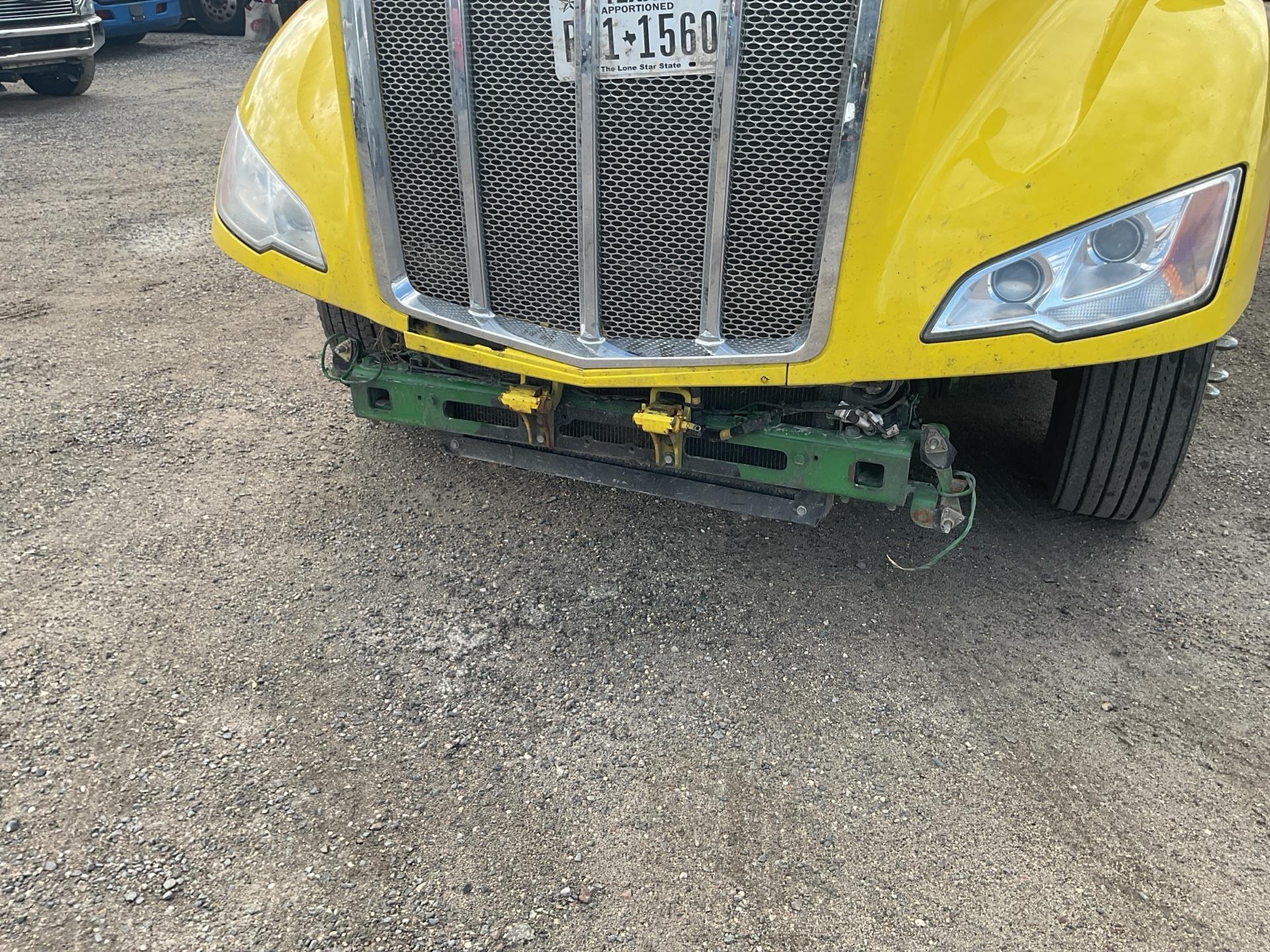 2023 Peterbilt 579