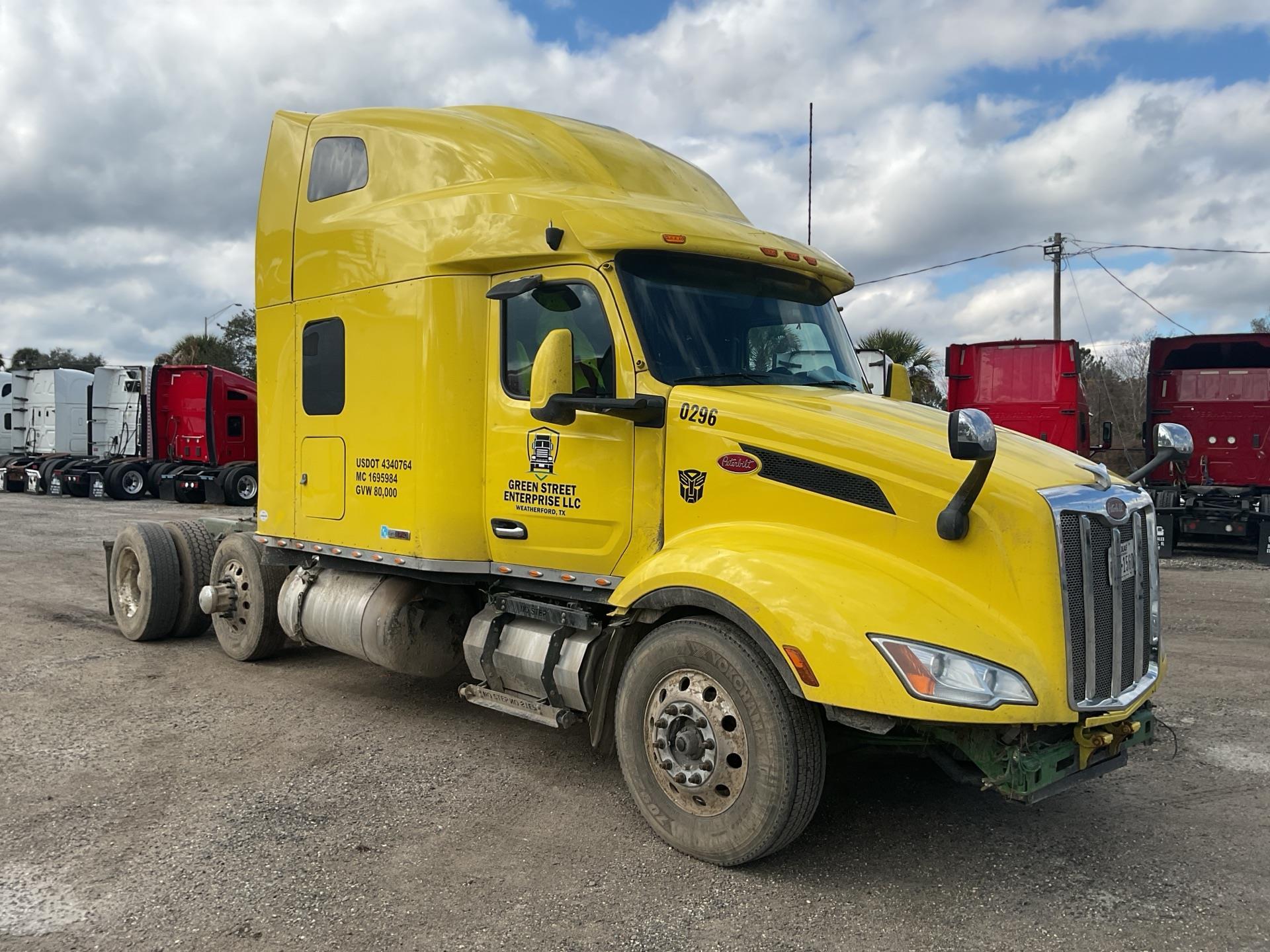 2023 Peterbilt 579