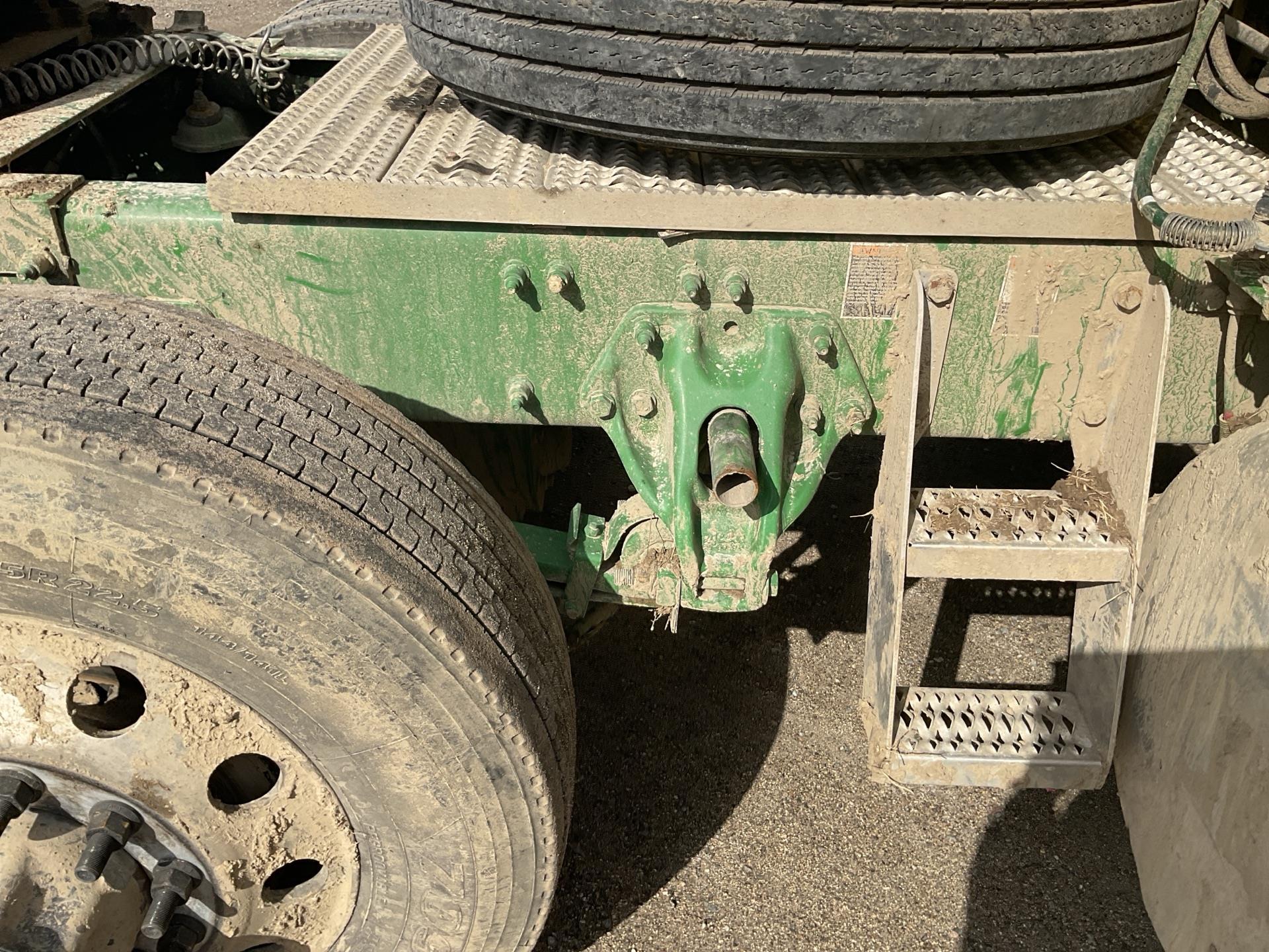 2023 Peterbilt 579