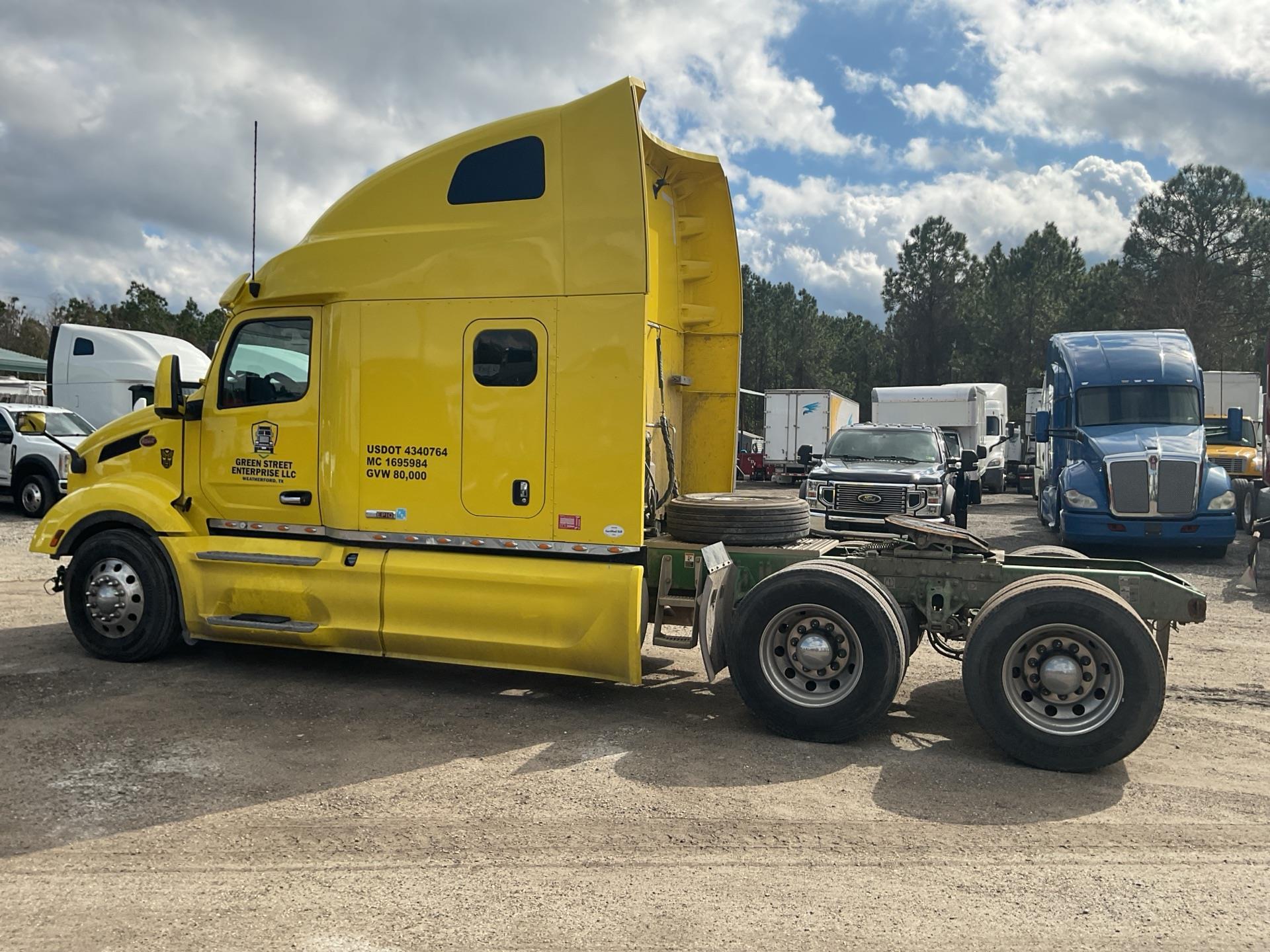 2023 Peterbilt 579