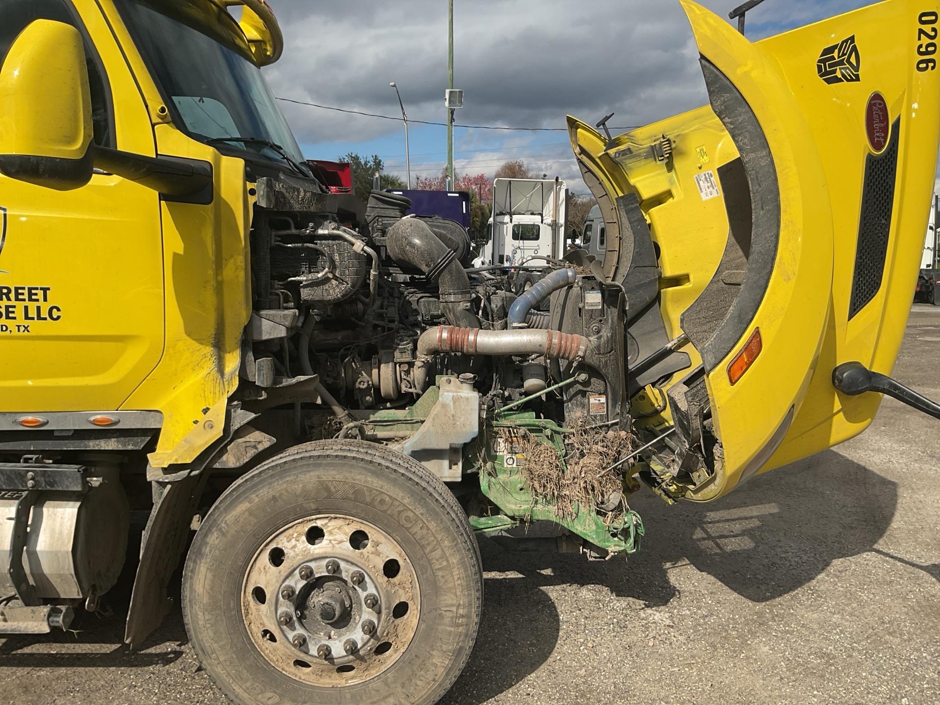 2023 Peterbilt 579