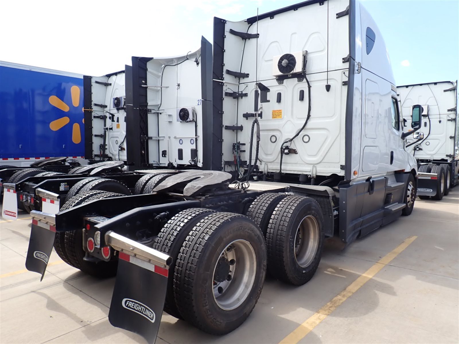 2022 Freightliner CASCADIA 126