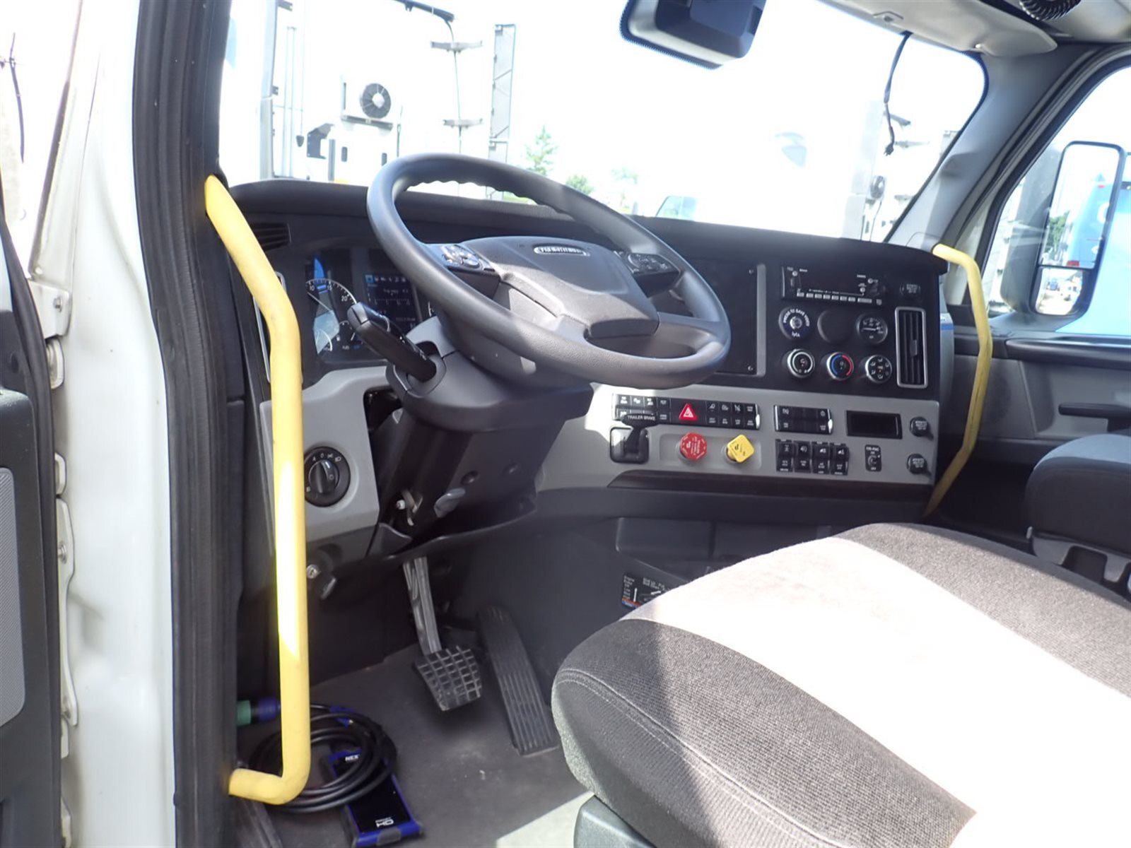 2022 Freightliner CASCADIA 126