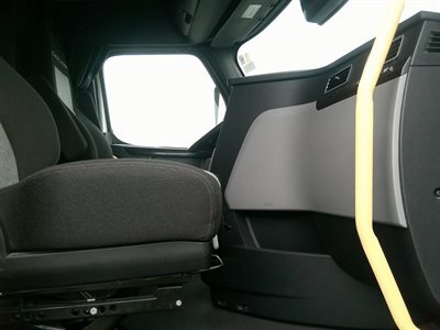 2022 Freightliner CASCADIA 126