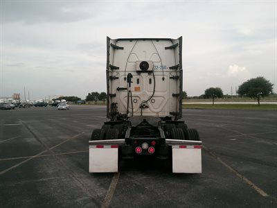 2022 Freightliner CASCADIA 126