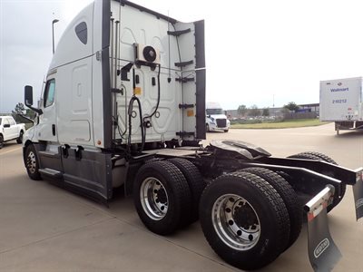 2022 Freightliner CASCADIA 126