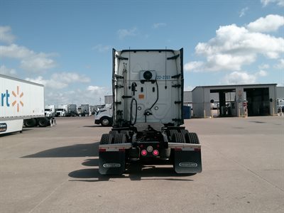 2022 Freightliner CASCADIA 126