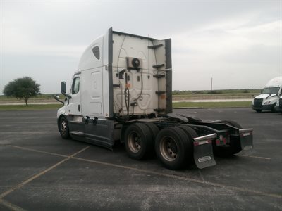2022 Freightliner CASCADIA 126