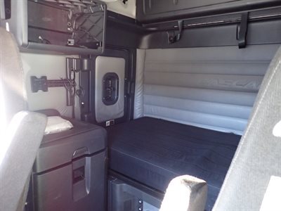 2022 Freightliner CASCADIA 126