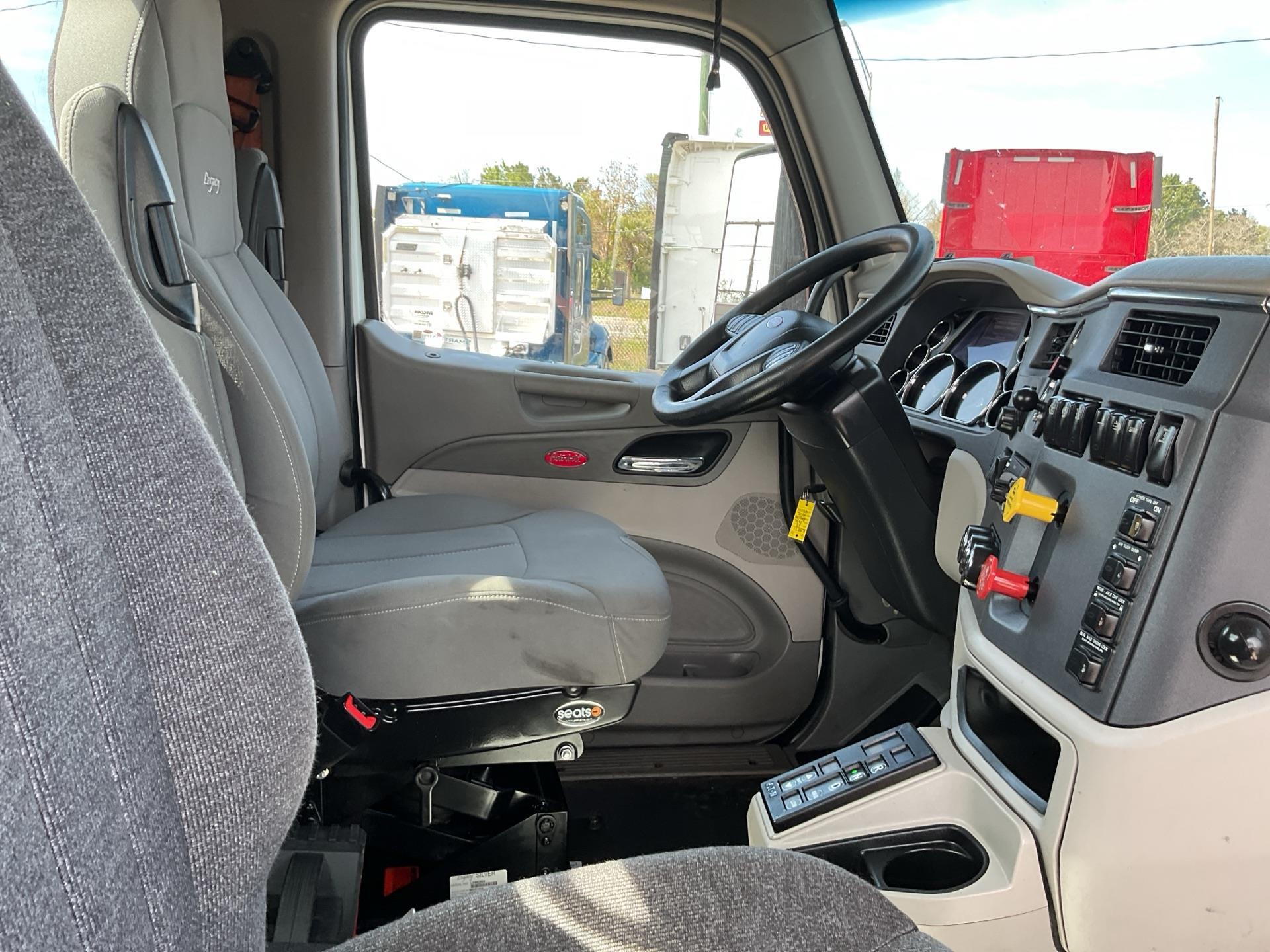 2018 Peterbilt 579
