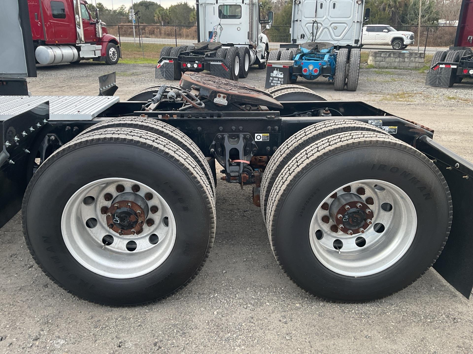 2021 Peterbilt 579