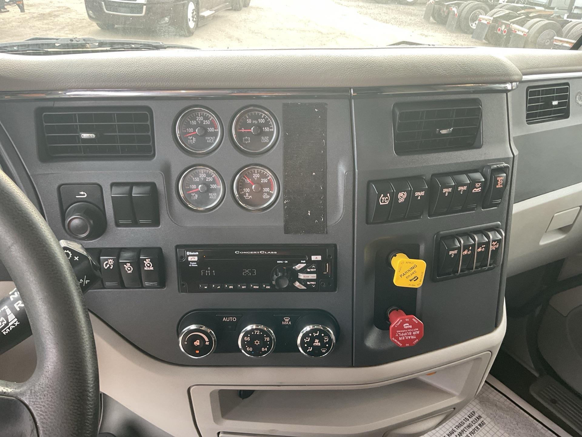 2021 Peterbilt 579