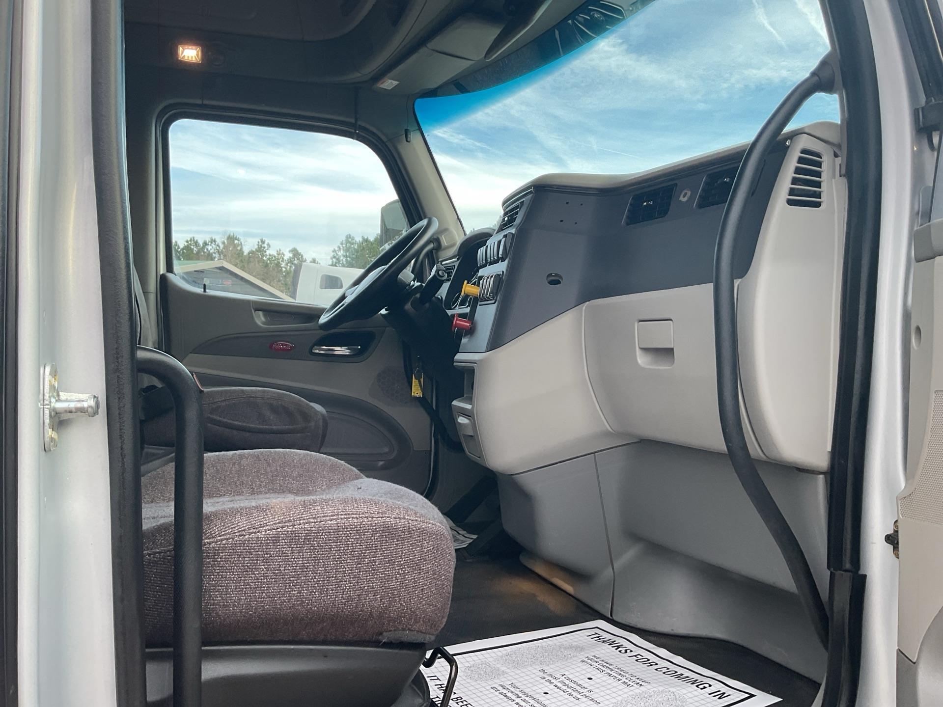 2021 Peterbilt 579