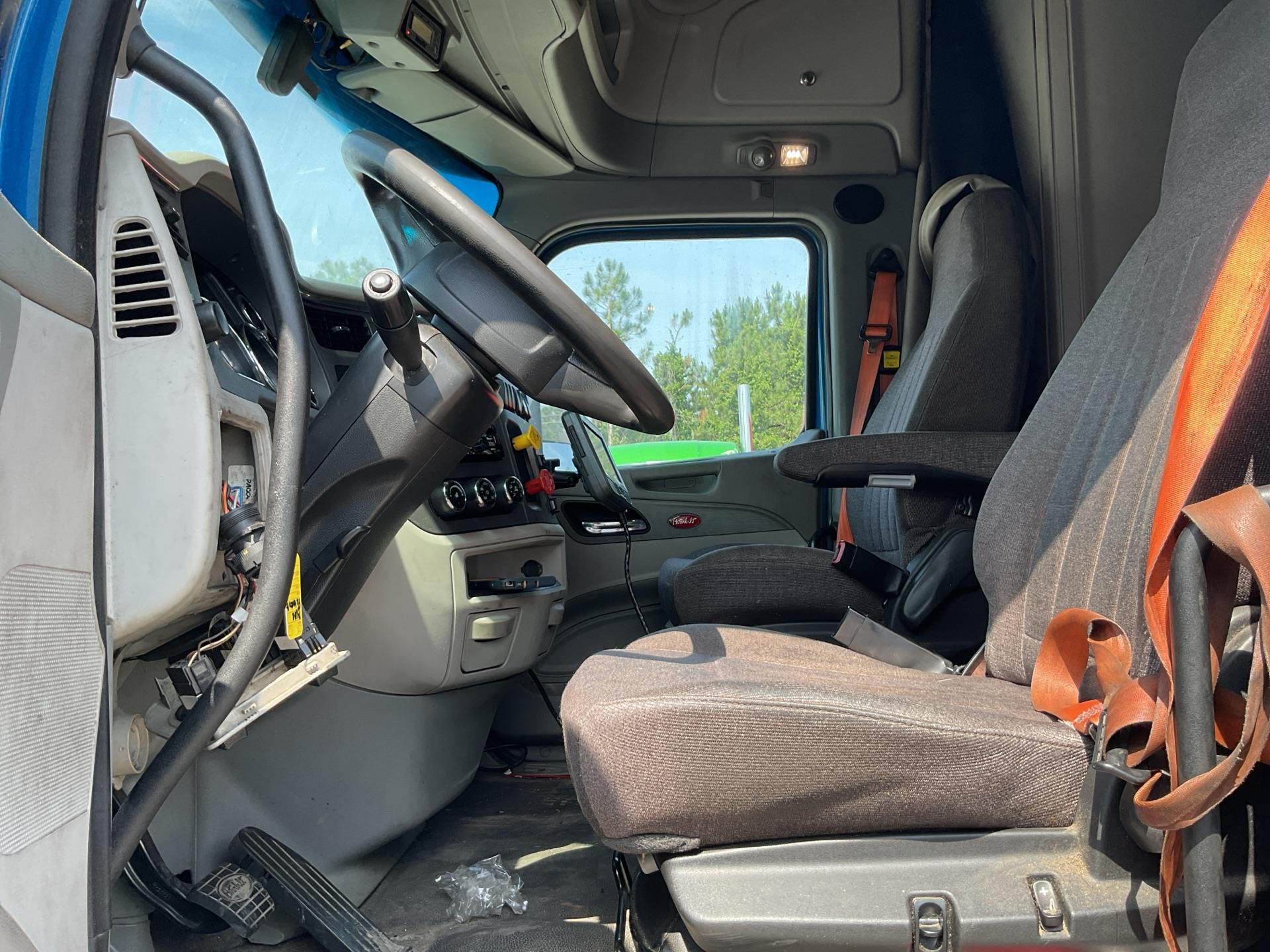 2019 Peterbilt 579